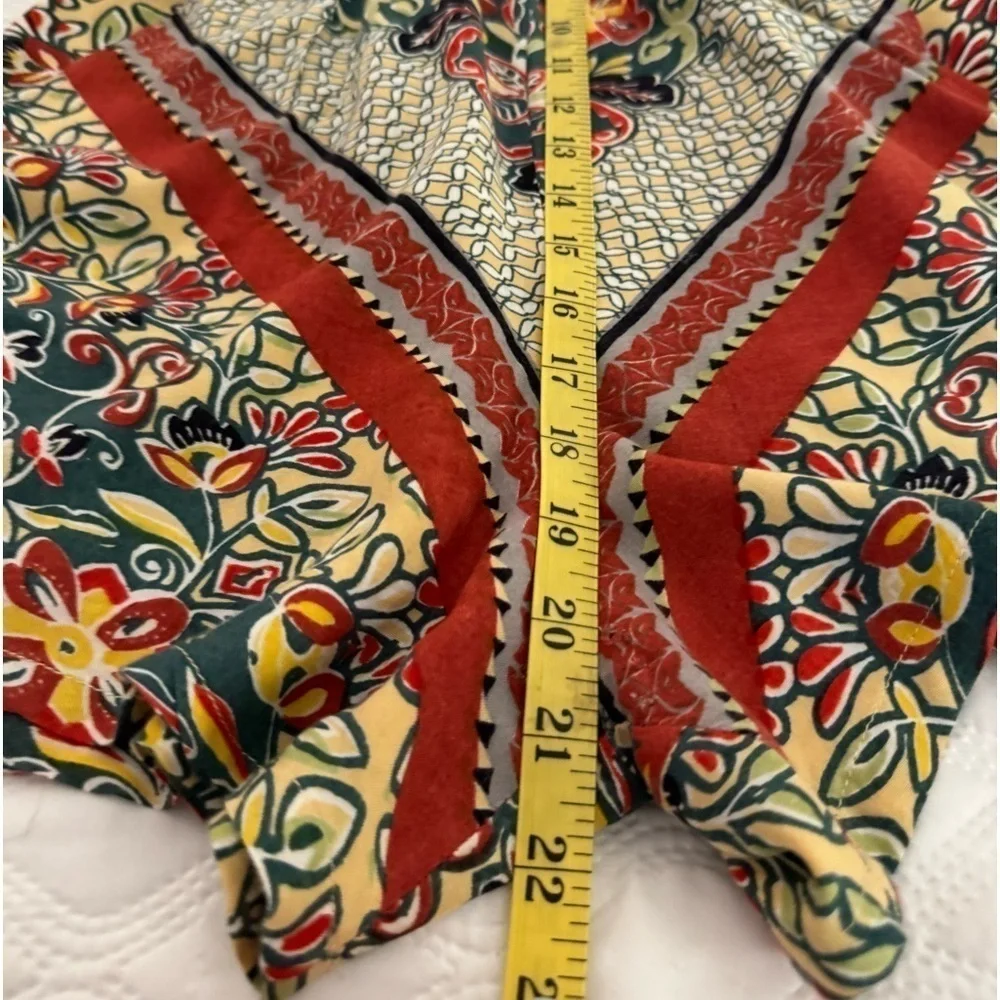 Angie Romper Size Small Beige & earth tones with Floral Print with pockets - Picture 8 of 8